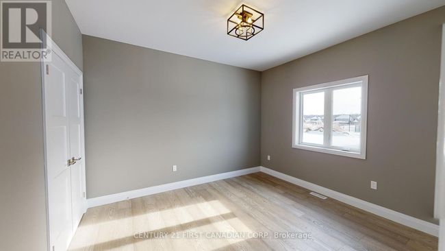 18 Postma Cres, House other with 3 bedrooms, 2 bathrooms and 4 parking in Ailsa Craig ON | Image 22