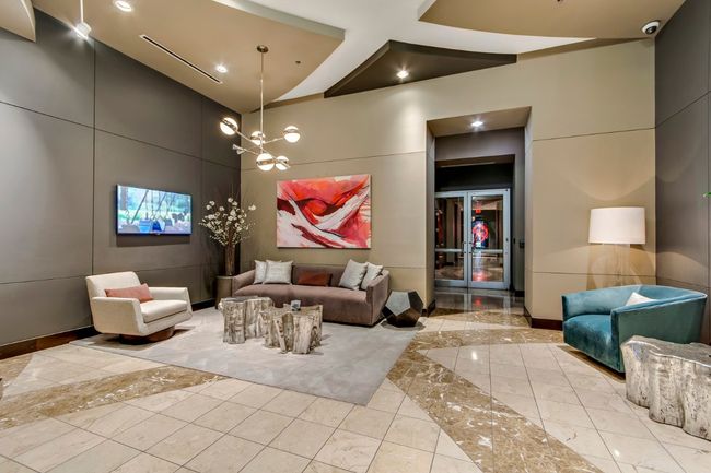 View of building lobby | Image 32