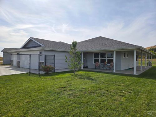 4705 Highway 201, Ontario, OR, 97914-8525 | Card Image