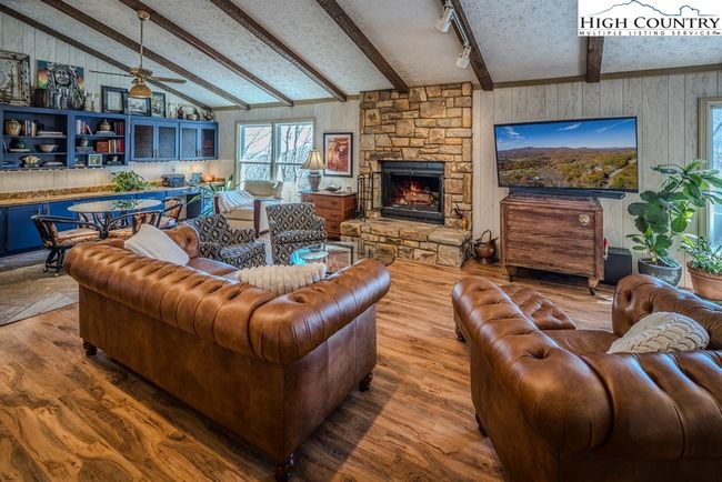 202 Cliffside Ln, House other with 4 bedrooms, 3 bathrooms and null parking in Seven Devils NC | Image 4