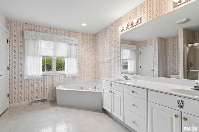 5000 Eagle Ridge Ct, House other with 2 bedrooms, 2 bathrooms and null parking in Springfield IL | Image 18