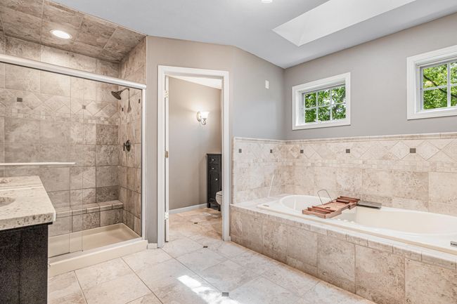 Bathroom-Primary-02 | Image 22