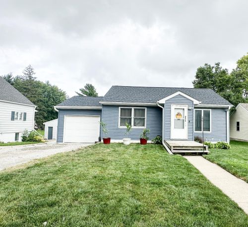 211 Independence Ave S, Clarks Grove, MN, 56016-7706 | Card Image