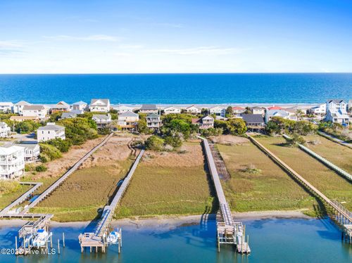 1116 N Anderson Blvd, Topsail Beach, NC, 28445-6854 | Card Image