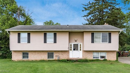 988 Mount Vernon Rd, Newark, OH, 43055-4729 | Card Image