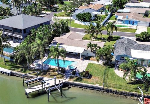 11876 Walker Ave, Seminole, FL, 33772-7127 | Card Image