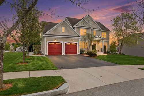 47 Winship Dr, Stoneham, MA, 02180-1005 | Card Image