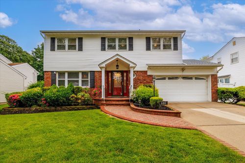 444 Derby Rd, Baldwin, NY, 11510-3011 | Card Image