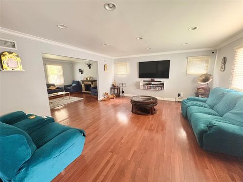 722 Palmetto Dr, Franklin Square, NY, 11010-4014 | Card Image