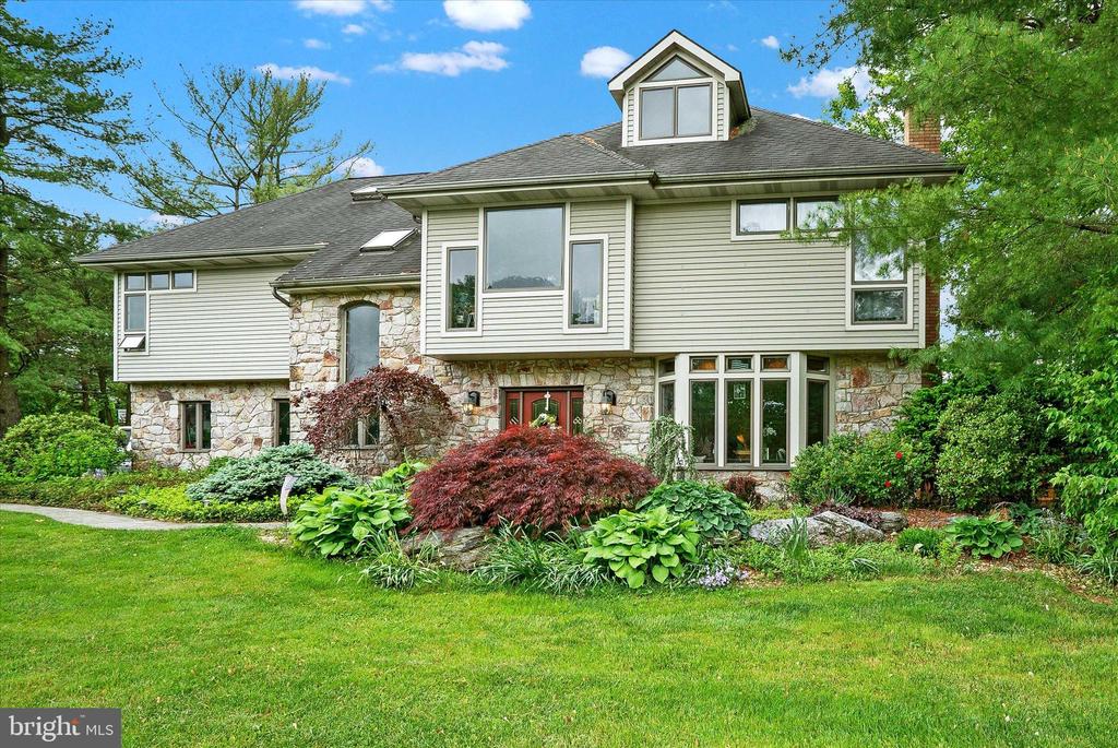 Lanark Rd, Center Valley, PA 18034