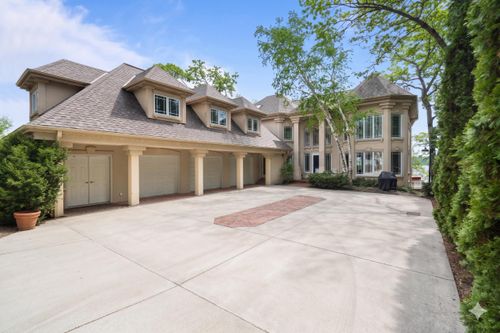 2718 Willow Point Dr, Delavan, WI, 53115 | Card Image