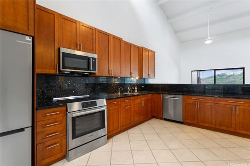 apt-39-1487 Hiikala Pl, Honolulu, HI, 96816-5633 | Card Image