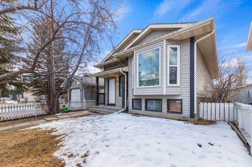 15 Erin Green Way Se, Calgary, AB, T2B3C2 | Card Image