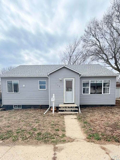 116 Kenzy St, Storm Lake, IA, 50588-2638 | Card Image
