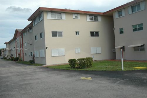 apt-f119-5300 Washington St, Hollywood, FL, 33021-7714 | Card Image