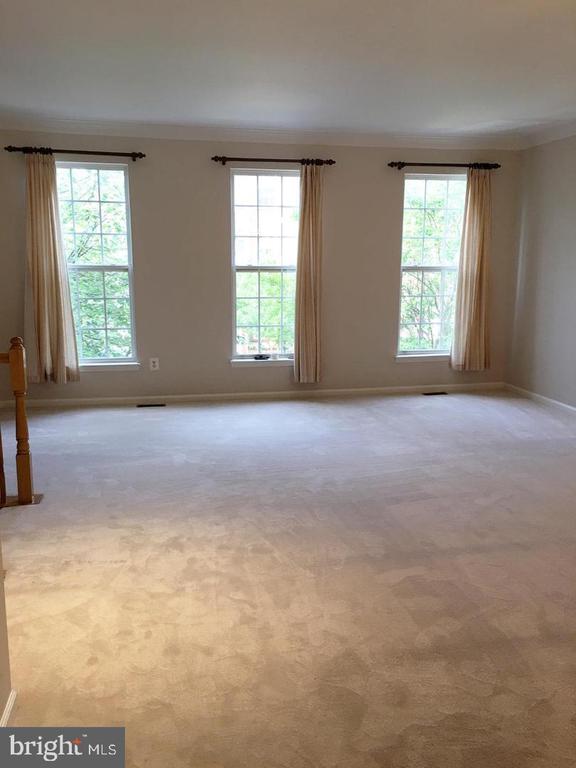 Residential Lease in ALEXANDRIA 3