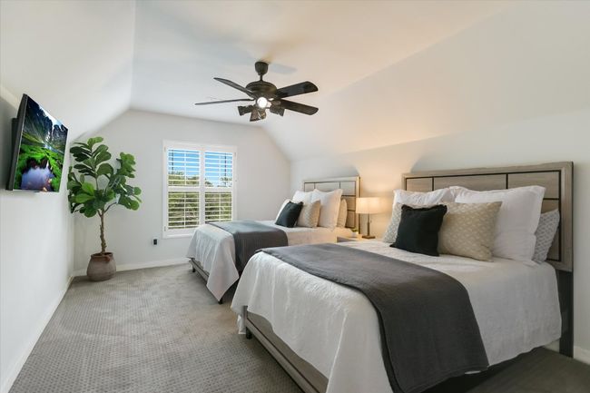 Fourth bedroom that could also be used as an office space, media room, or playroom | Image 18