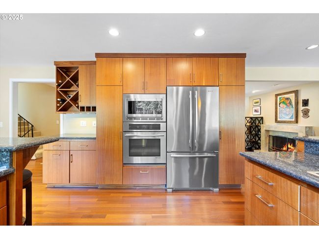 17810 Sarah Hill Ln, House other with 4 bedrooms, 3 bathrooms and 2 parking in Lake Oswego OR | Image 17