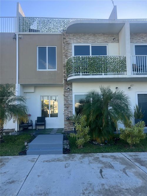 25896 Sw 139th Ct, Homestead, FL, 33032-6644 | Card Image