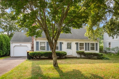 58 Maple St, Framingham, MA, 01702-2916 | Card Image