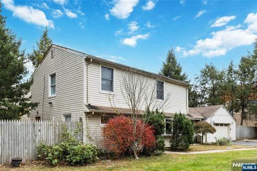 366 Spring Valley Rd, Paramus, NJ, 07652-5541 | Card Image