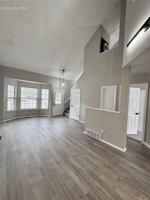 3921 Berkley Ct, Colorado Springs, CO, 80906-6371 | Card Image