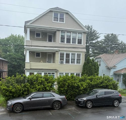 81 Chambers St, Waterbury, CT, 06708-3415 | Card Image