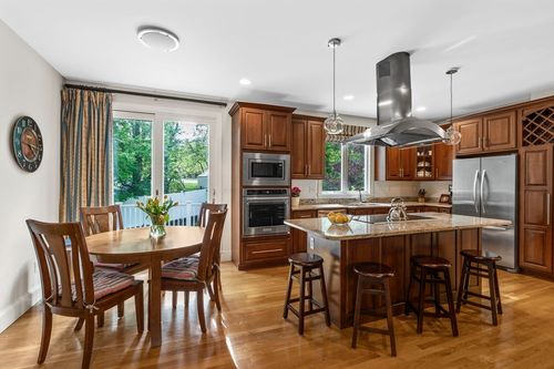 10 Heritage Ln, Cohasset, MA, 02025-2153 | Card Image