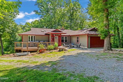 240 Bob Hollow Rd, Sevierville, TN, 37876-2330 | Card Image
