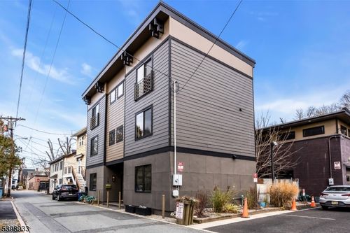 10 Mccready Aly, Lambertville, NJ, 08530-2107 | Card Image