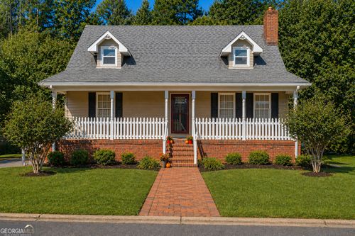 97 Estatohe Cir, Toccoa, GA, 30577-8360 | Card Image