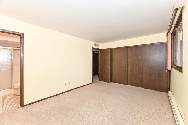 110 - 5200 S Tuckaway Boulevard, Condo with 2 bedrooms, 2 bathrooms and null parking in Greenfield WI | Image 16