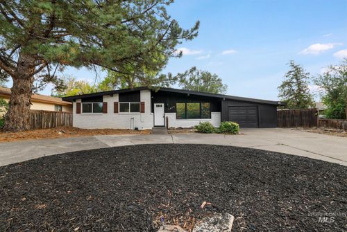 1870 Falls Ave E, Twin Falls, ID, 83301-4224 | Card Image