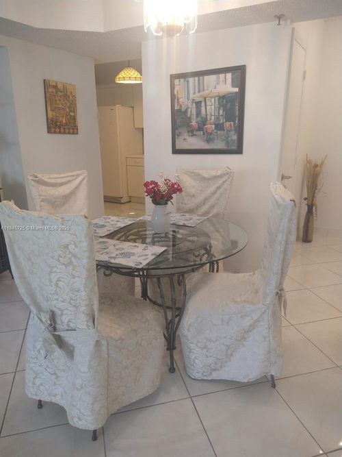 apt-303-9341 Collins Ave, Surfside, FL, 33154-2600 | Card Image