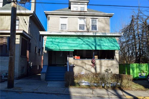 908 Liberty St, Stowe Twp, PA, 15136 | Card Image