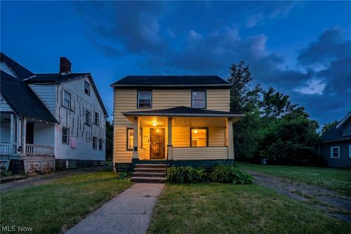 10402 Dove Ave, Cleveland, OH, 44105-4232 | Card Image