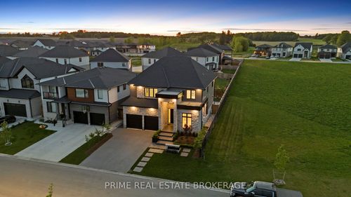 2540 Bridgehaven Dr, London, ON, N6G0Z7 | Card Image