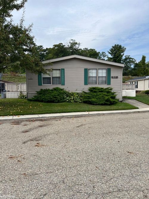 230 Shoreline Dr W, Port Sanilac, MI, 48469-9770 | Card Image