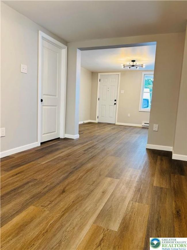 332 W Patterson St, House other with 3 bedrooms, 1 bathrooms and null parking in Lansford PA | Image 6