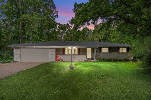 18810115 Maple Rd, Germantown, WI, 53022-4522 | Card Image