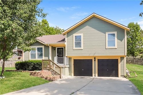8304 Ne 115th St, Kansas City, MO, 64157-7791 | Card Image