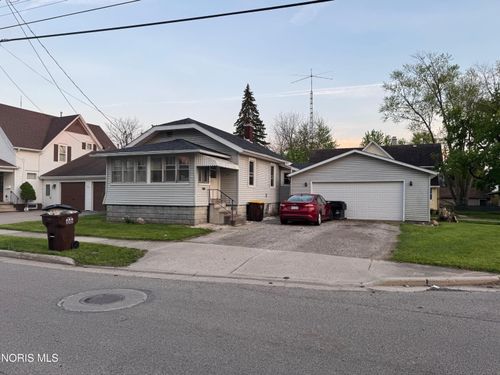 112 E Lawrence Street, Montpelier, OH, 43543 | Card Image