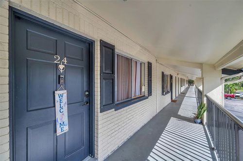 apt-24-2 N Fernwood Ave, CLEARWATER, FL, 33765-3317 | Card Image