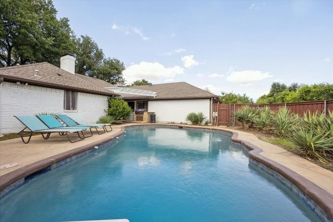 2000 E Branch Hollow Dr, House other with 3 bedrooms, 3 bathrooms and null parking in Carrollton TX | Image 30