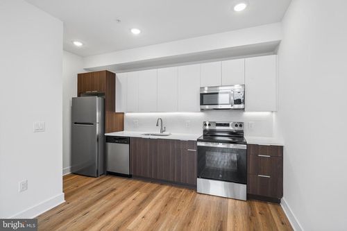 110-4324 Lancaster Ave, PHILADELPHIA, PA, 19104-1367 | Card Image