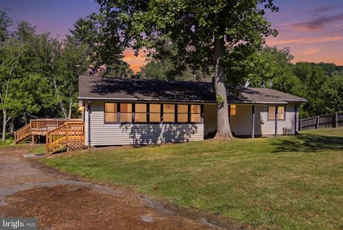 13340 Cacapon Rd, GREAT CACAPON, WV, 25422-3030 | Card Image
