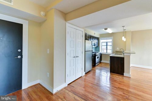 35-2911 Newark St Nw, WASHINGTON, DC, 20008-3348 | Card Image
