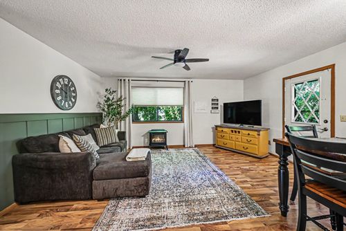 1516 Helmo Ave N, Oakdale, MN, 55128-5528 | Card Image