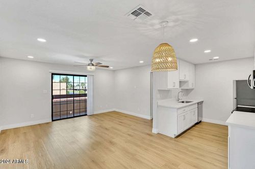 216-3131 W Cochise Dr, Phoenix, AZ, 85051-9501 | Card Image