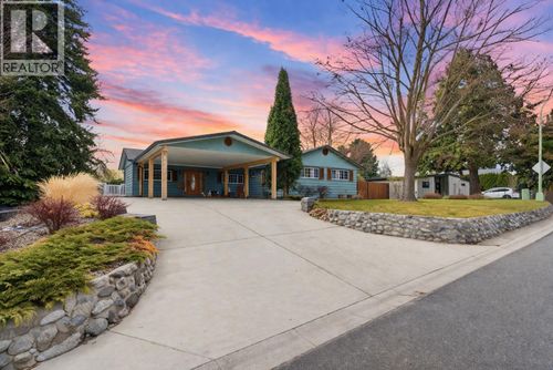 1641 Mountain Ave, Kelowna, BC, V1Y7H7 | Card Image